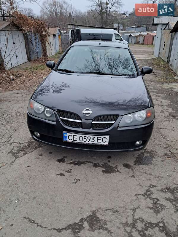Nissan Almera (2003)