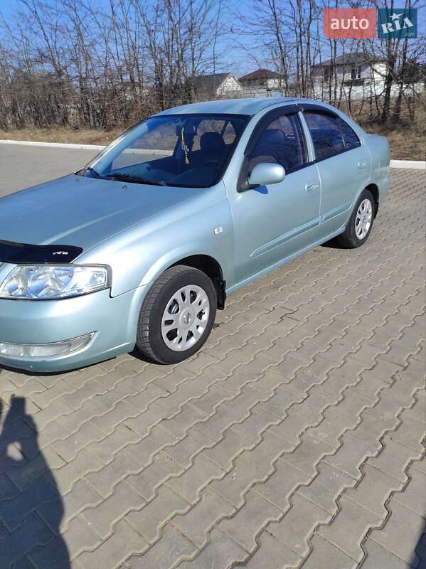 Nissan Almera (2006)