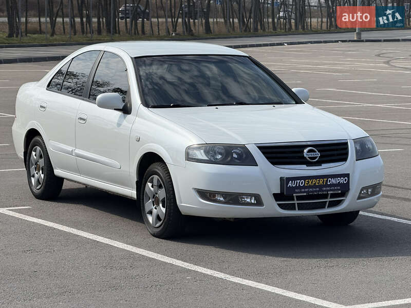 Nissan Almera (2012)