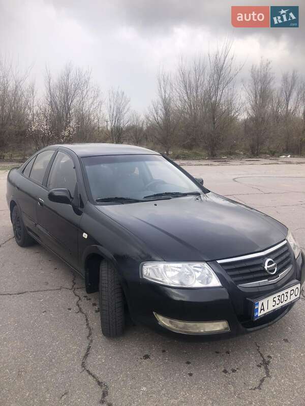 Nissan Almera (2006)