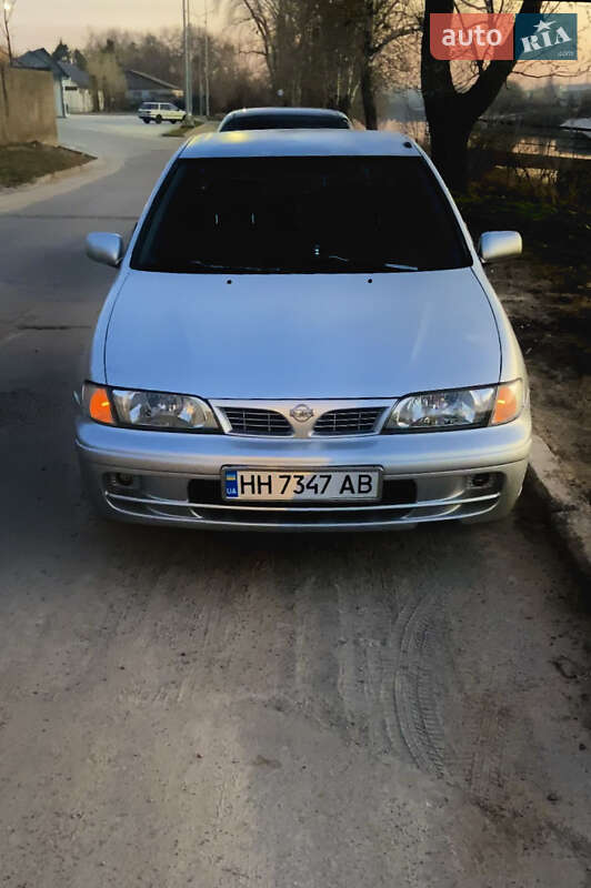 Nissan Almera (1997)
