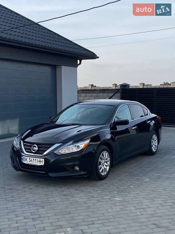 Nissan Altima (2016)
