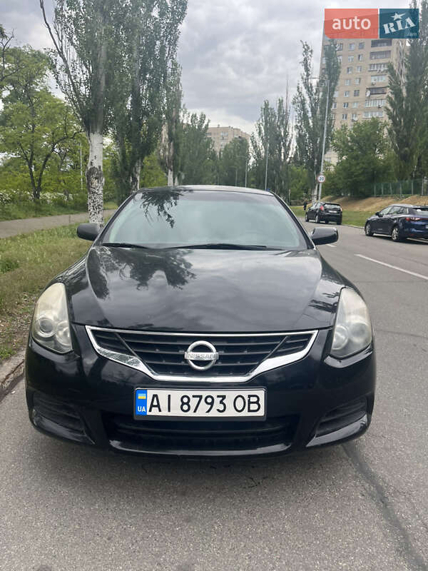 Nissan Altima (2010)