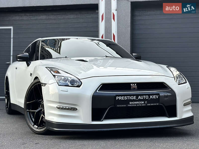 Nissan Gt-r (2013)