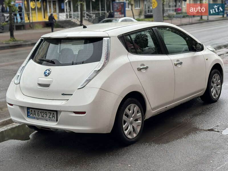Nissan Leaf (2013)
