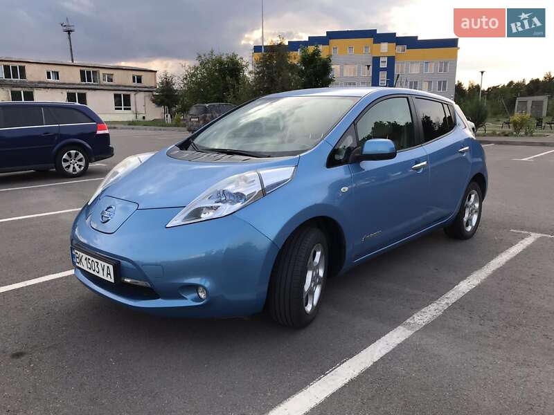 Nissan Leaf (2011)