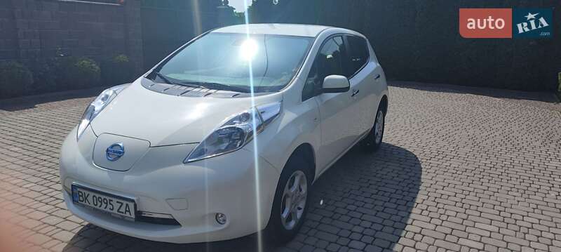Nissan Leaf (2016)