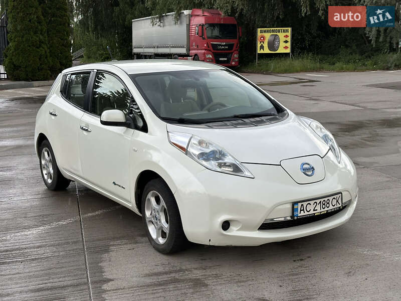 Nissan Leaf (2011)