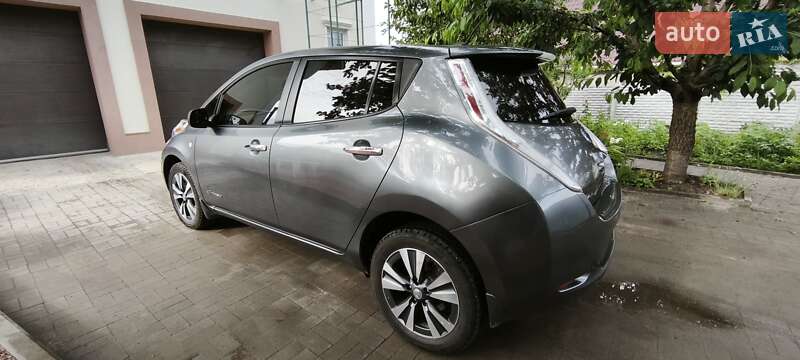 Nissan Leaf (2015)