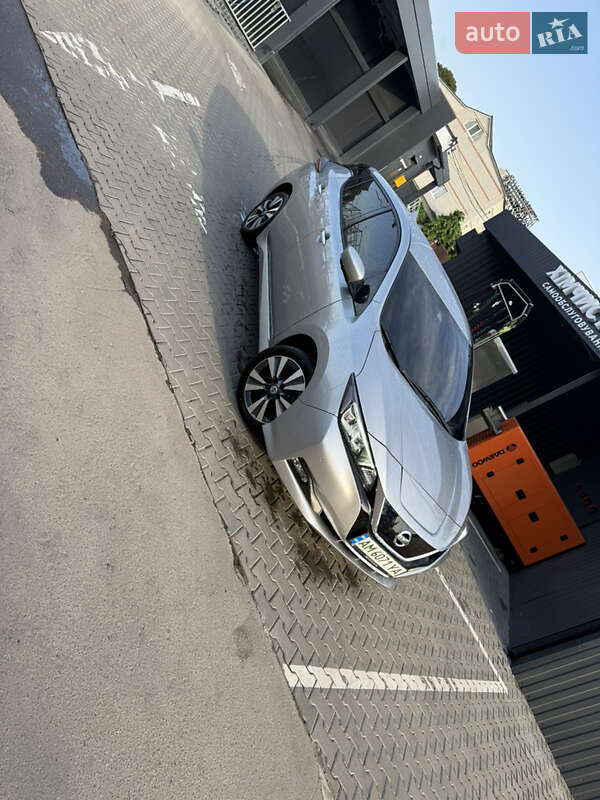 Nissan Leaf (2022)