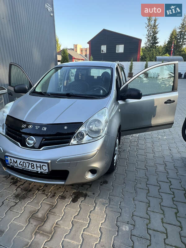 Nissan Note (2010)