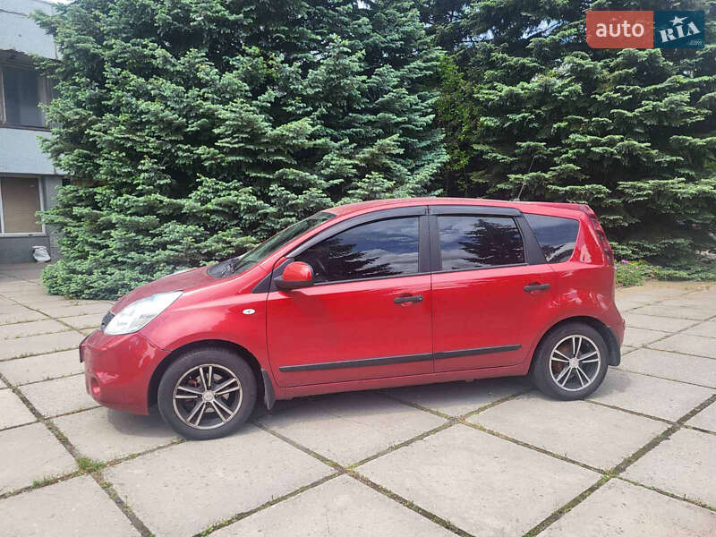 Nissan Note (2010)