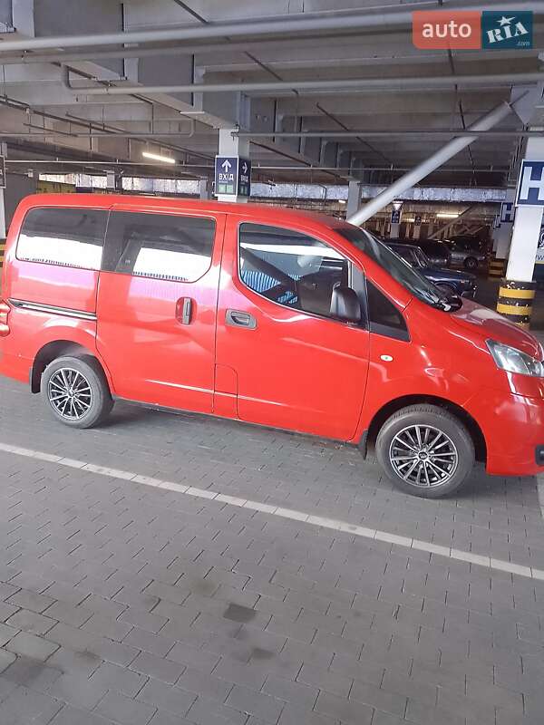 Nissan Nv200 (2011)