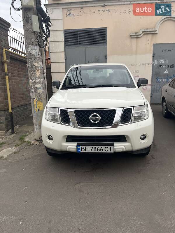 Nissan Pathfinder (2011)