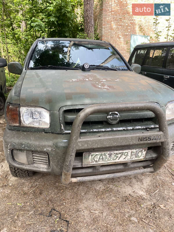 Nissan Pathfinder (2002)