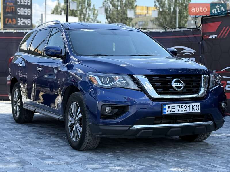 Nissan Pathfinder (2016)
