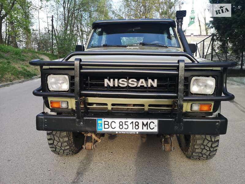 Nissan Patrol gr (1987)