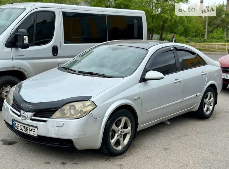 Nissan Primera (2002)