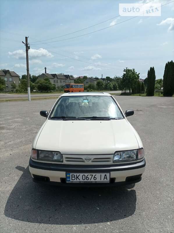 Nissan Primera (1993)
