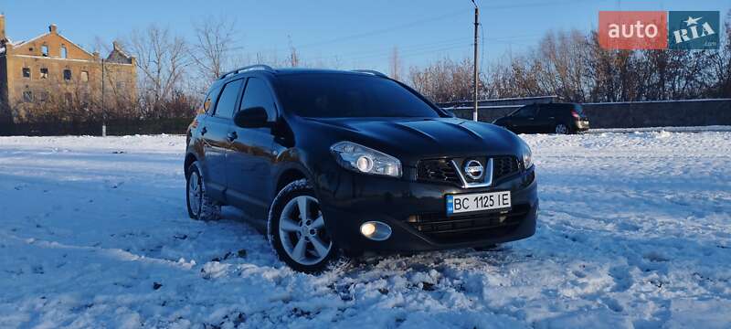 Nissan Qashqai +2 (2011)