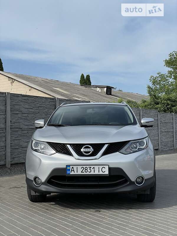 Nissan Rogue sports (2017)