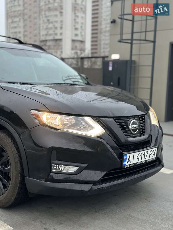 Nissan Rogue (2017)