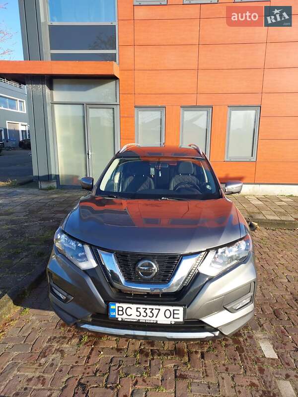 Nissan Rogue (2018)