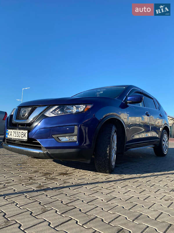 Nissan Rogue (2017)