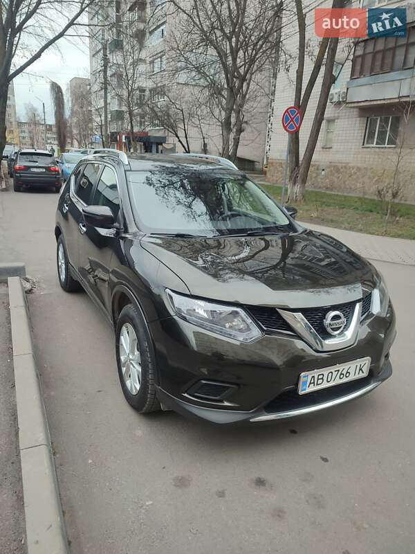 Nissan Rogue (2015)