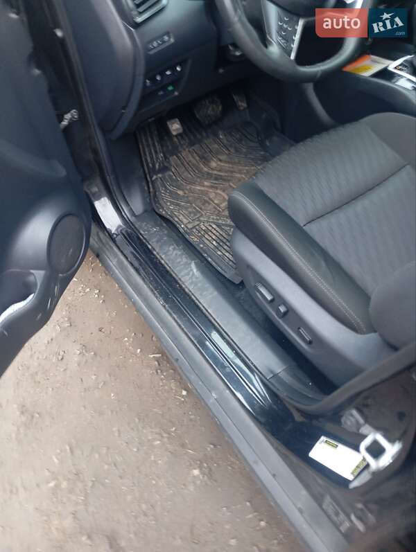 Nissan Rogue (2019)