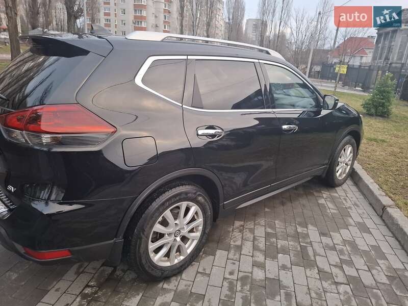 Nissan Rogue (2018)