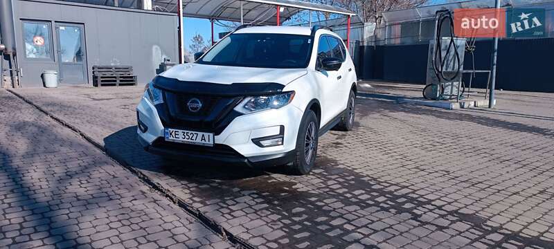 Nissan Rogue (2018)