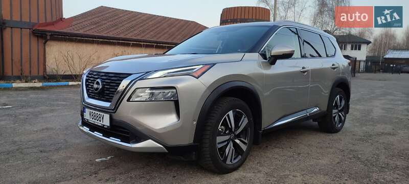 Nissan Rogue (2023)