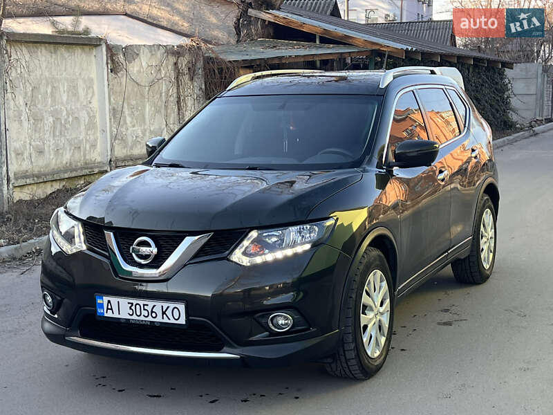 Nissan Rogue (2016)