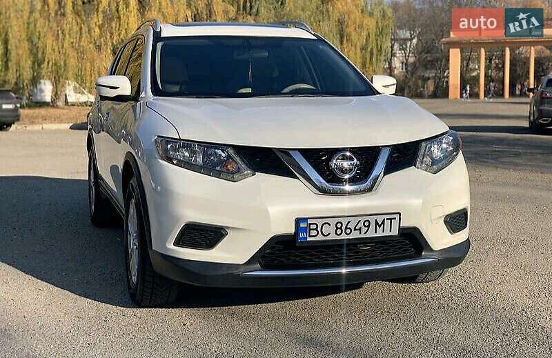 Nissan Rogue (2015)