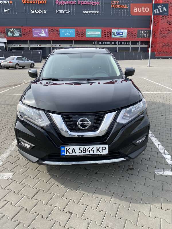 Nissan Rogue (2018)