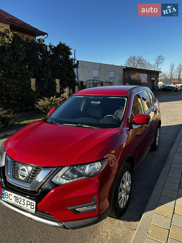 Nissan Rogue (2017)