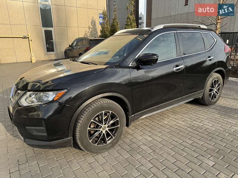 Nissan Rogue (2017)