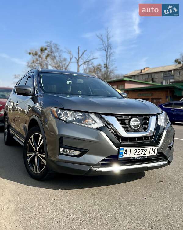 Nissan Rogue (2017)