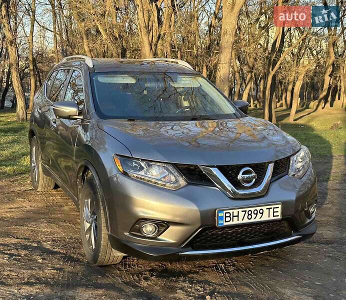 Nissan Rogue (2015)