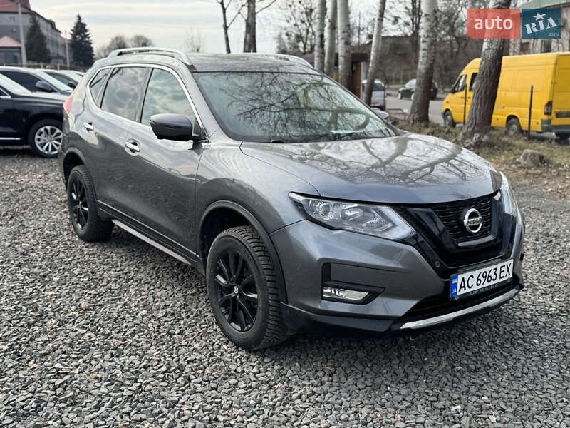 Nissan Rogue (2016)