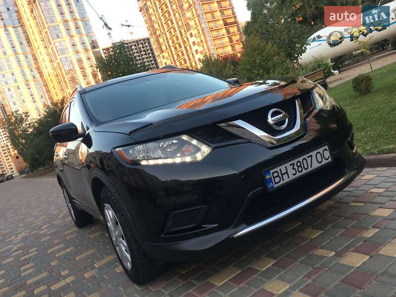 Nissan Rogue (2016)