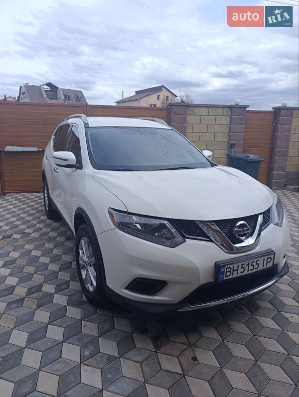 Nissan Rogue (2015)