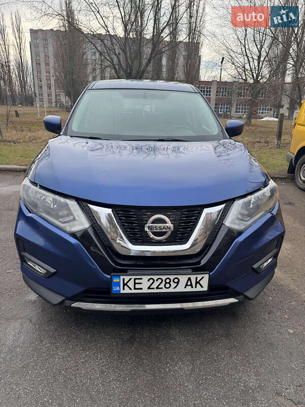 Nissan Rogue (2017)