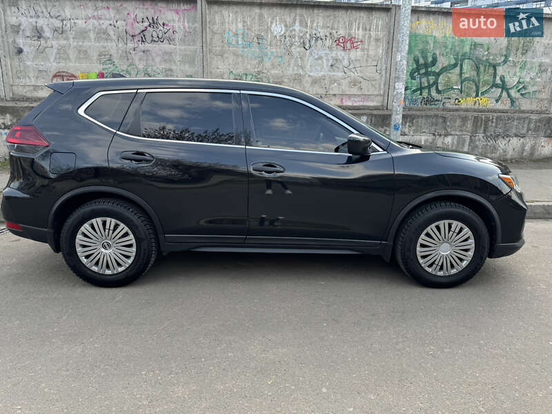 Nissan Rogue (2018)