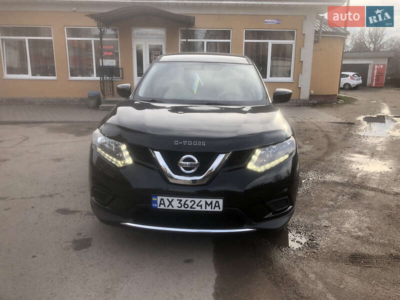 Nissan Rogue (2016)