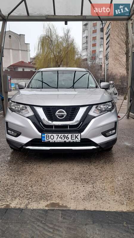 Nissan Rogue (2017)