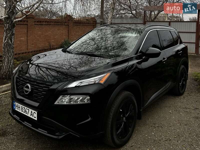 Nissan Rogue (2023)