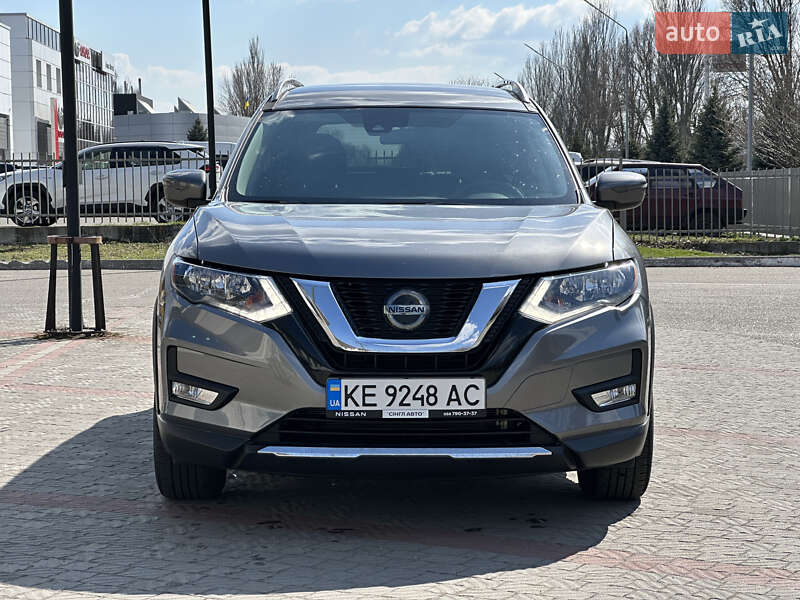 Nissan Rogue (2020)
