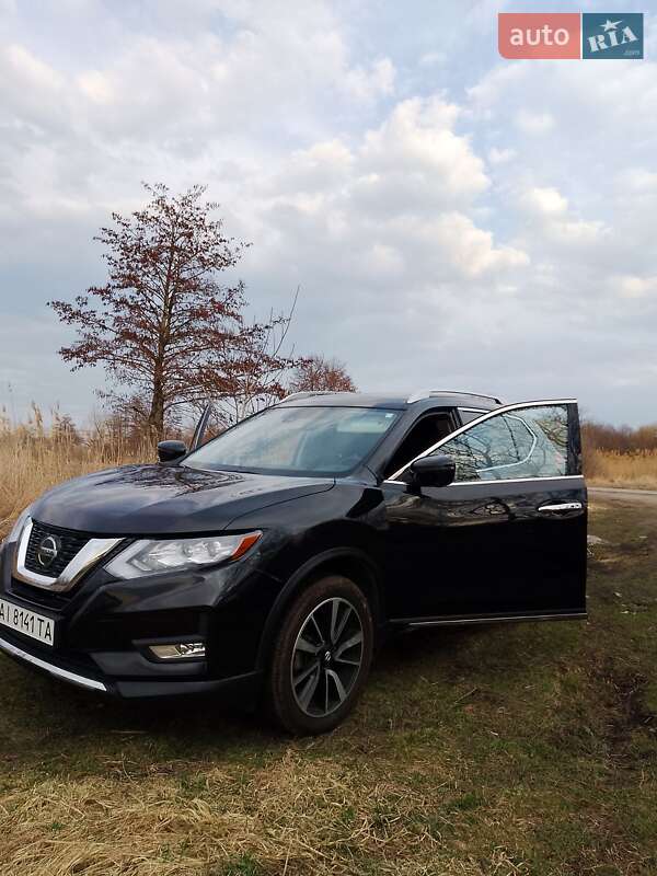 Nissan Rogue (2018)